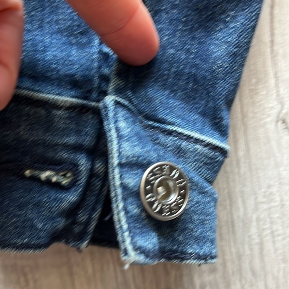 Guess dark wash denim stretch jean jacket M - Picture 5 of 7